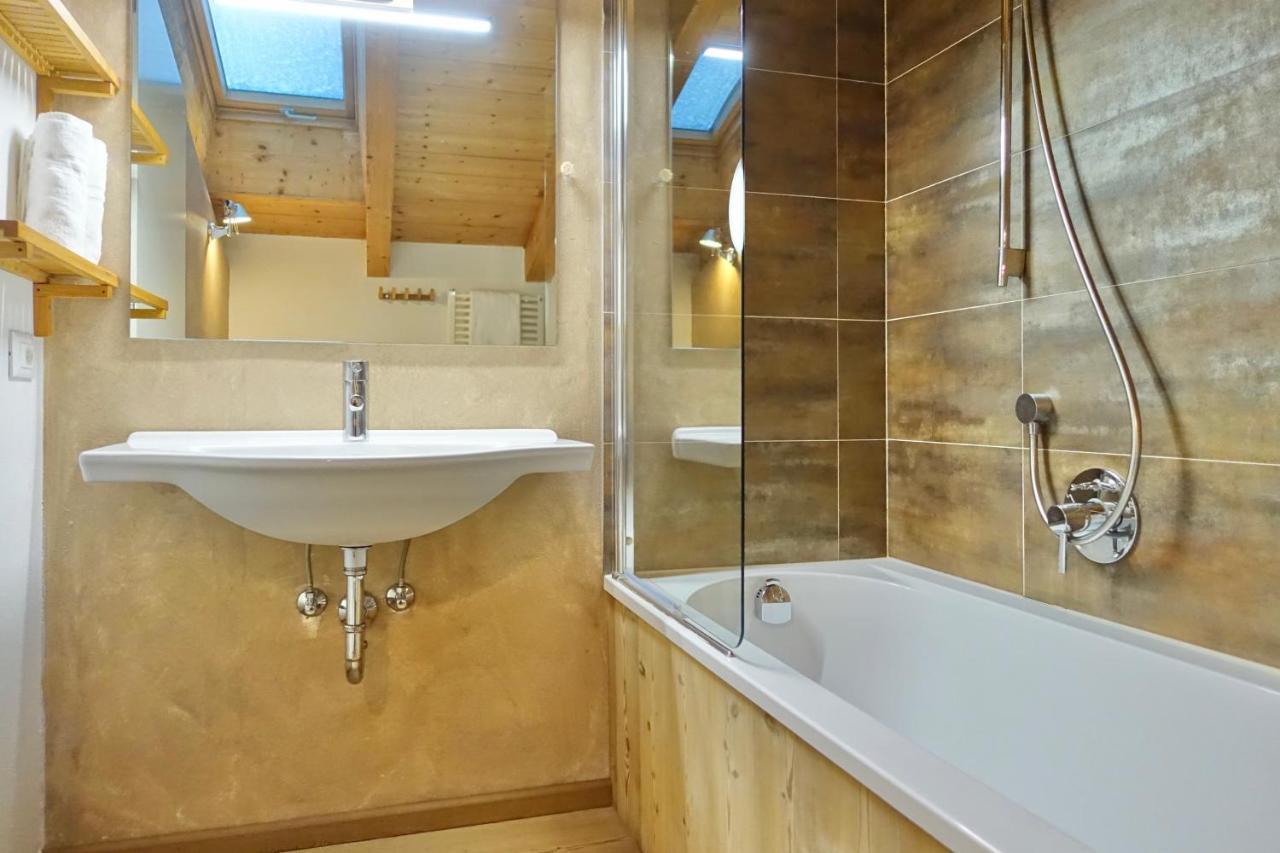 Apartments Da La Vedla Flats Сан Касиано Екстериор снимка