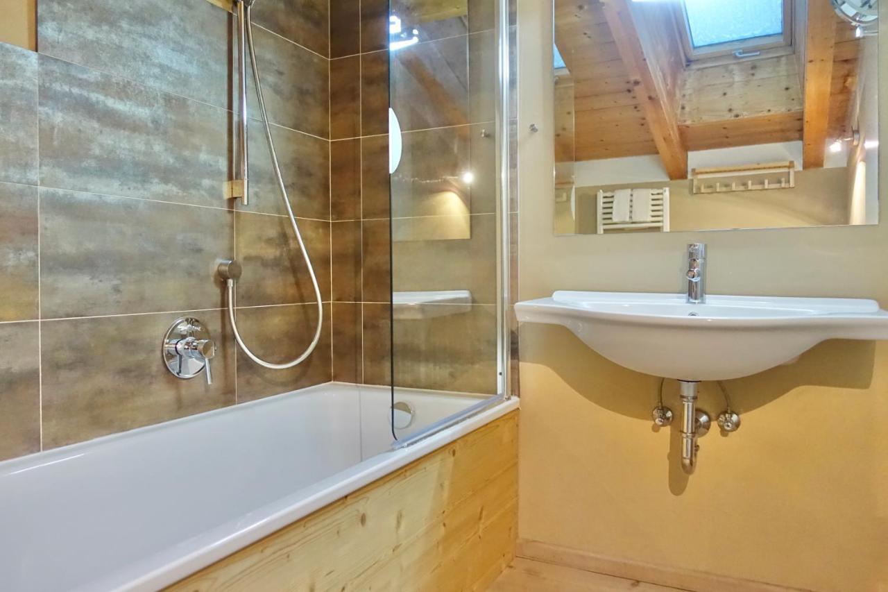 Apartments Da La Vedla Flats Сан Касиано Екстериор снимка